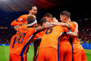 季后赛,辽宁迎战深,贺希宁精彩,九游会中心官网,九游会中心App,九游会中心真人,九游会中心下载,九游会中心娱乐平台